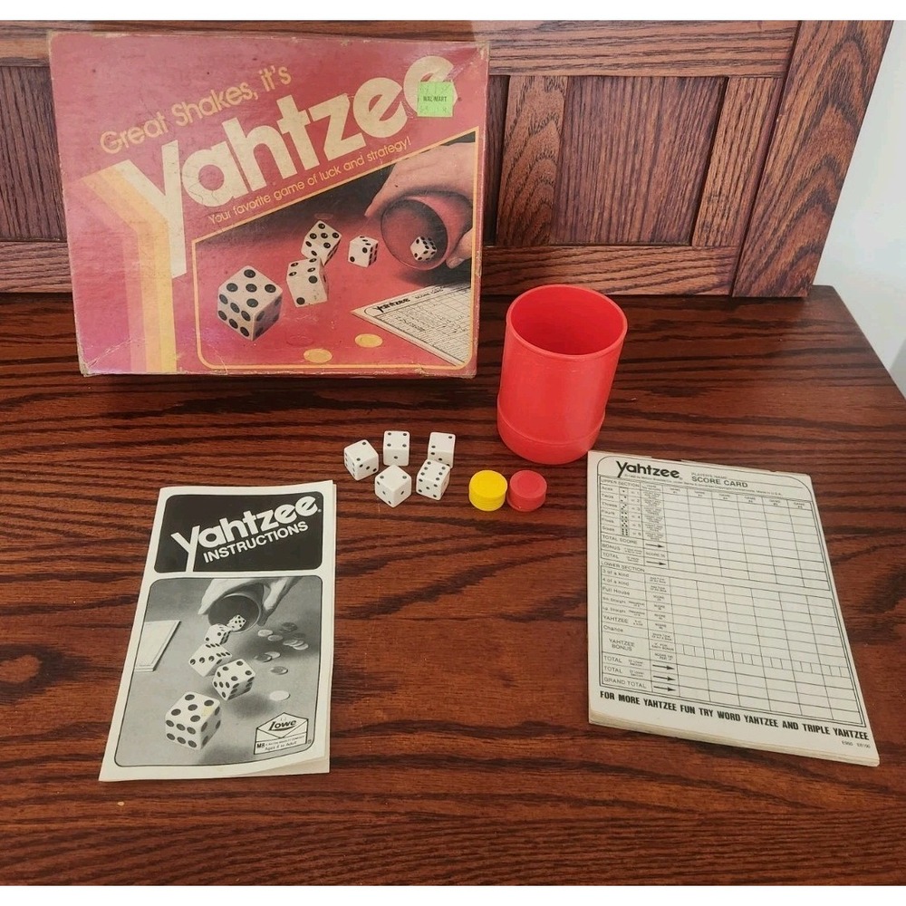 Vintage Great Shakes It's Yahtzee Complete With Tokens Cup Notepad‎ And Dice